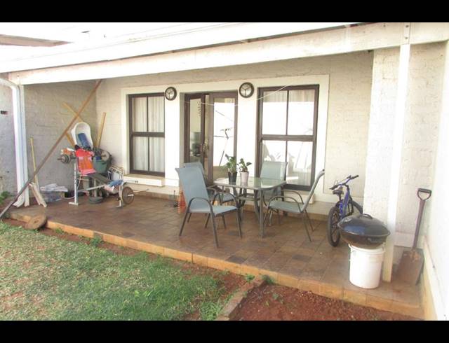 2 BEDROOM HOUSE FOR SALE IN WHITE RIVER EXT 46